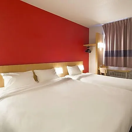 Sud Marche International Hotel 2*