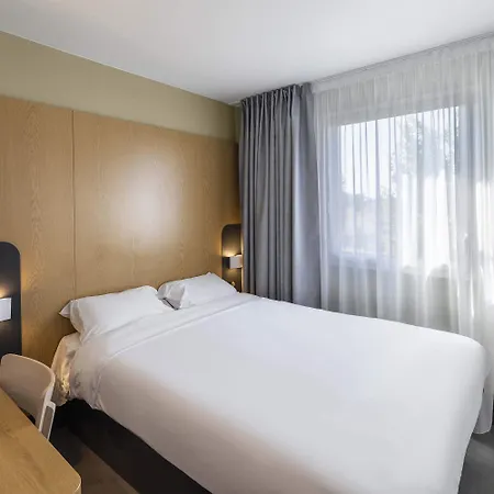 Sud Marche International Hotel 3*