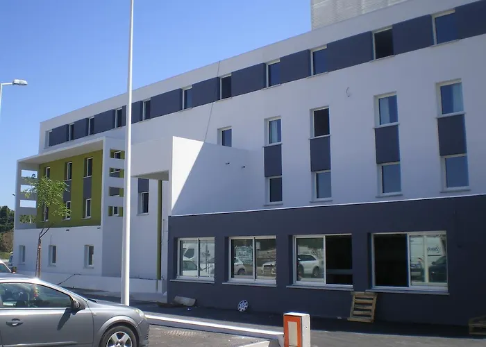 Hotel Sud Marche International 2*