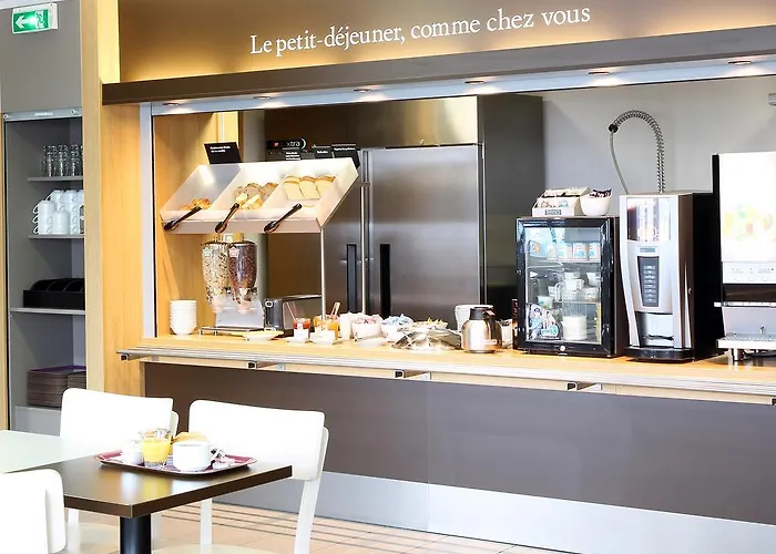 Hotel Sud Marche International 2*